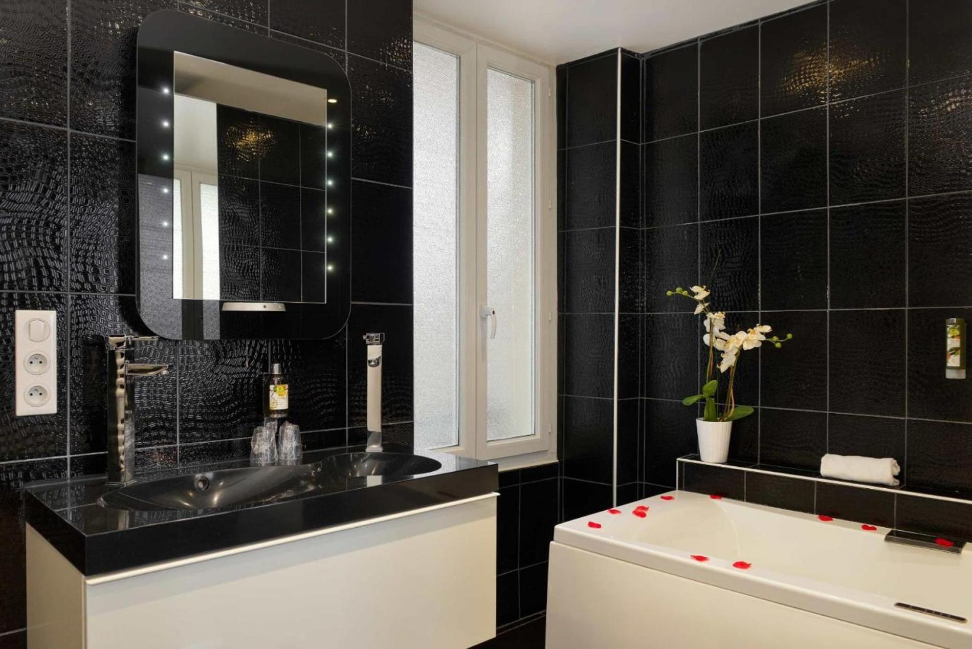 Logis - Hotel Restaurant L'Ecu De France Malesherbes Kültér fotó
